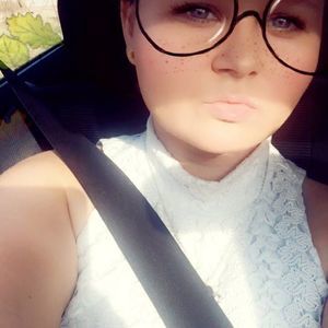 Meet your Posher, Adrianna